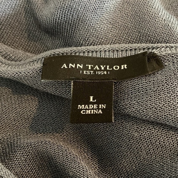 Ann Taylor large cardigan blue button down ruffles - Picture 10 of 11